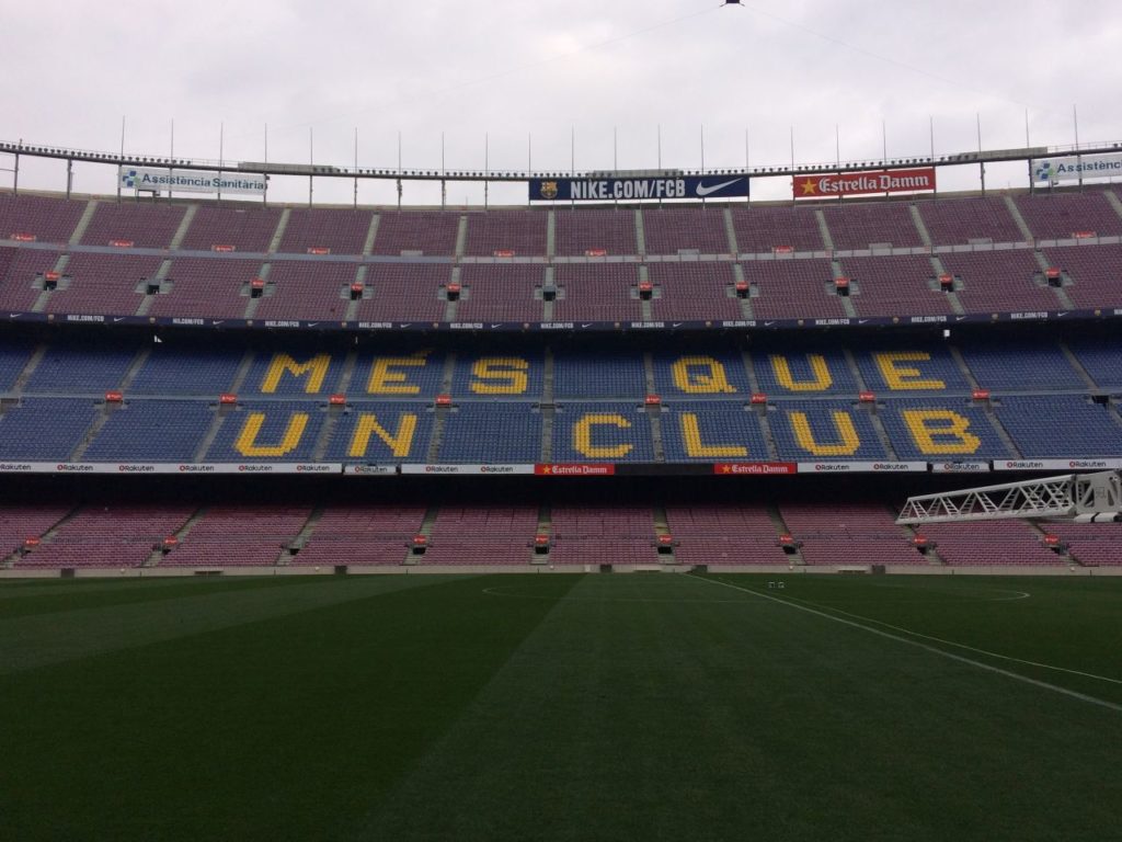 barcelona-stadion-plyta
