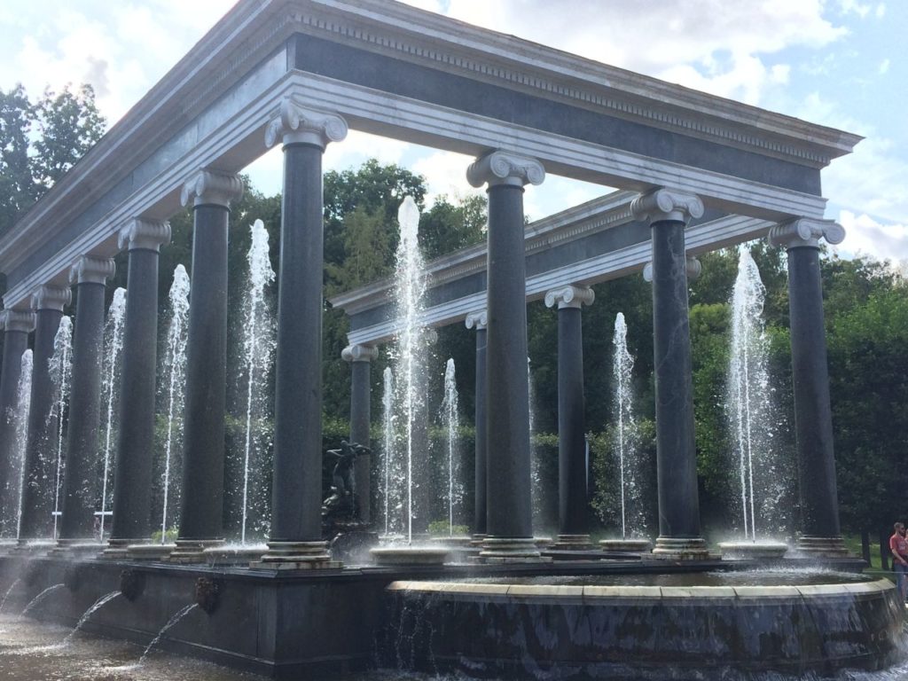 peterhof-fontanny-3