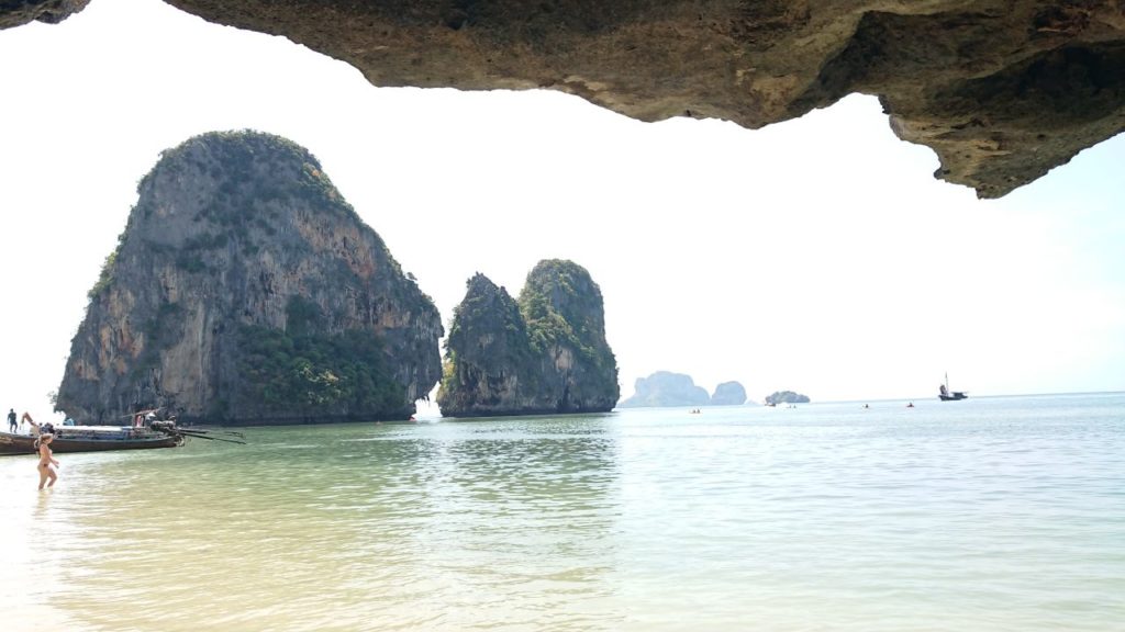 railay-plaza