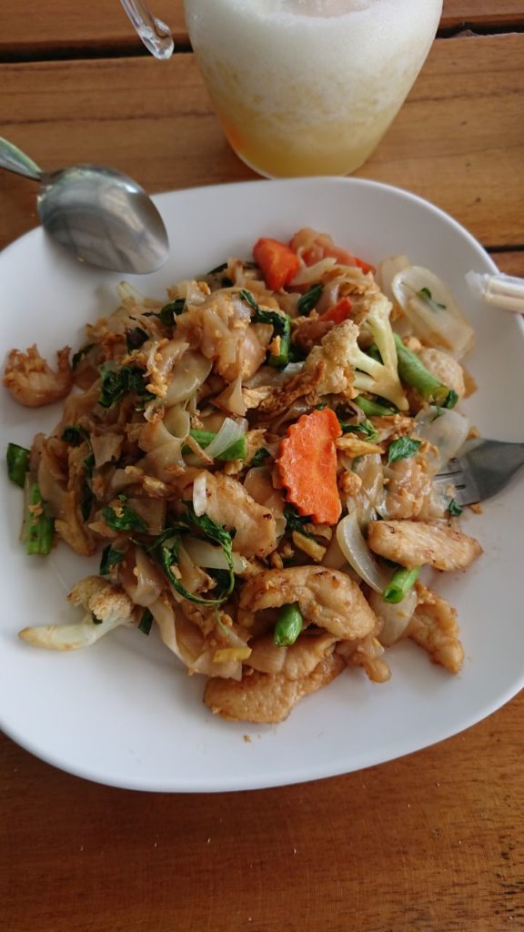 tajska-salatka-z-kurczaka