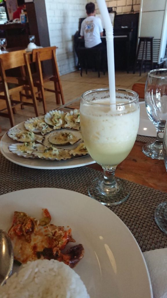 Hayahay-Treehouse-Bar-owoce-morza