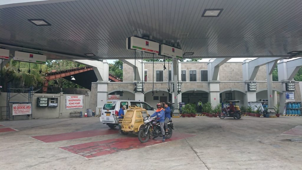 stacja-paliw-manila
