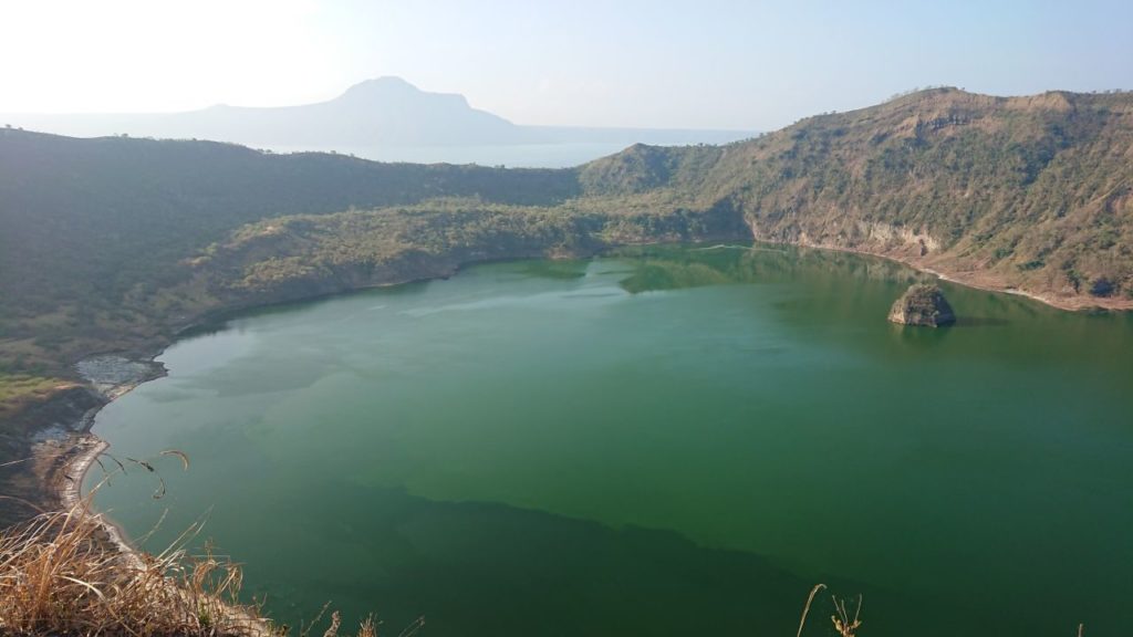 wulkan-taal-oniontrip