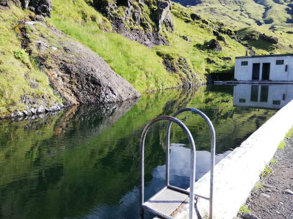 basen-glony-islandia